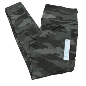 Wild Fable Women's Camo Green high-Waisted Ultra Soft Leggings - Size XXL - NWT